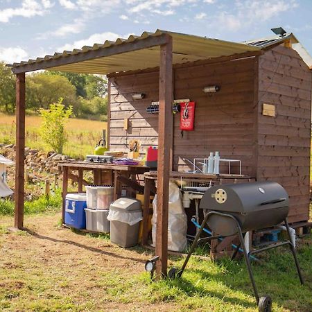 Roaches Retreat Family Glampsite, Rocky Reach Bell Tent With Outdoor Adventures And Campfire Nights Upper Hulme Esterno foto