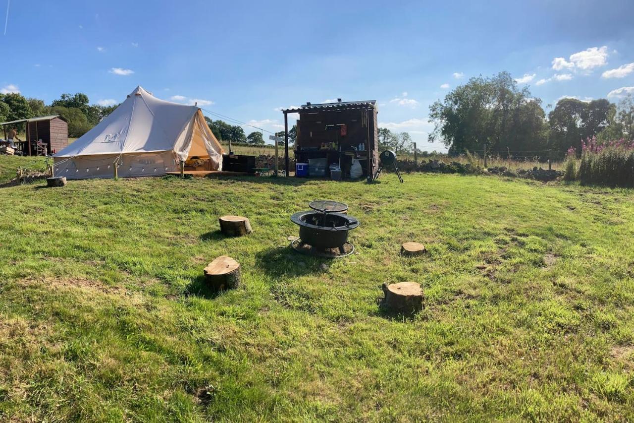 Roaches Retreat Family Glampsite, Rocky Reach Bell Tent With Outdoor Adventures And Campfire Nights Upper Hulme Esterno foto