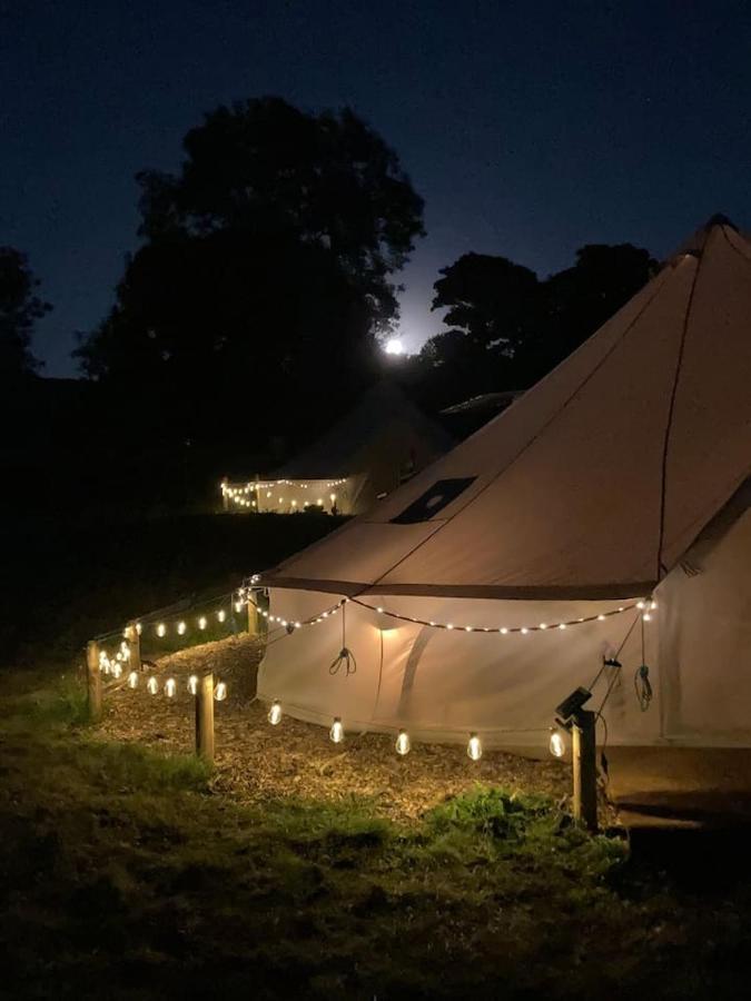Roaches Retreat Family Glampsite, Rocky Reach Bell Tent With Outdoor Adventures And Campfire Nights Upper Hulme Esterno foto