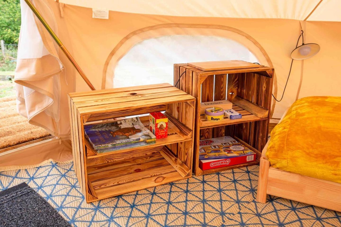 Roaches Retreat Family Glampsite, Rocky Reach Bell Tent With Outdoor Adventures And Campfire Nights Upper Hulme Esterno foto